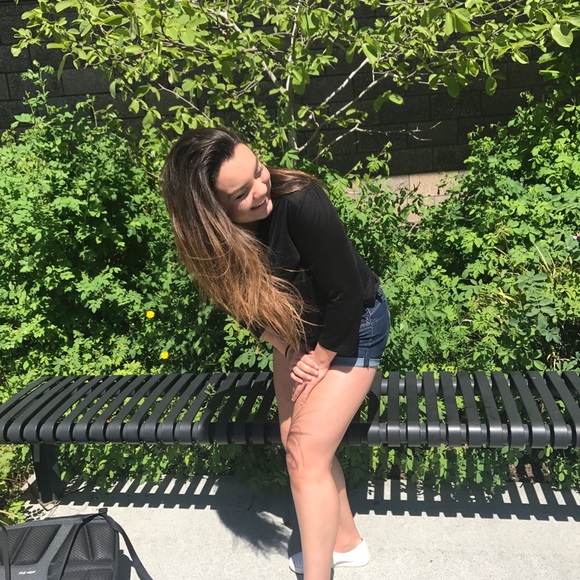 Meet your Posher, Haley - Picture 1 of 1